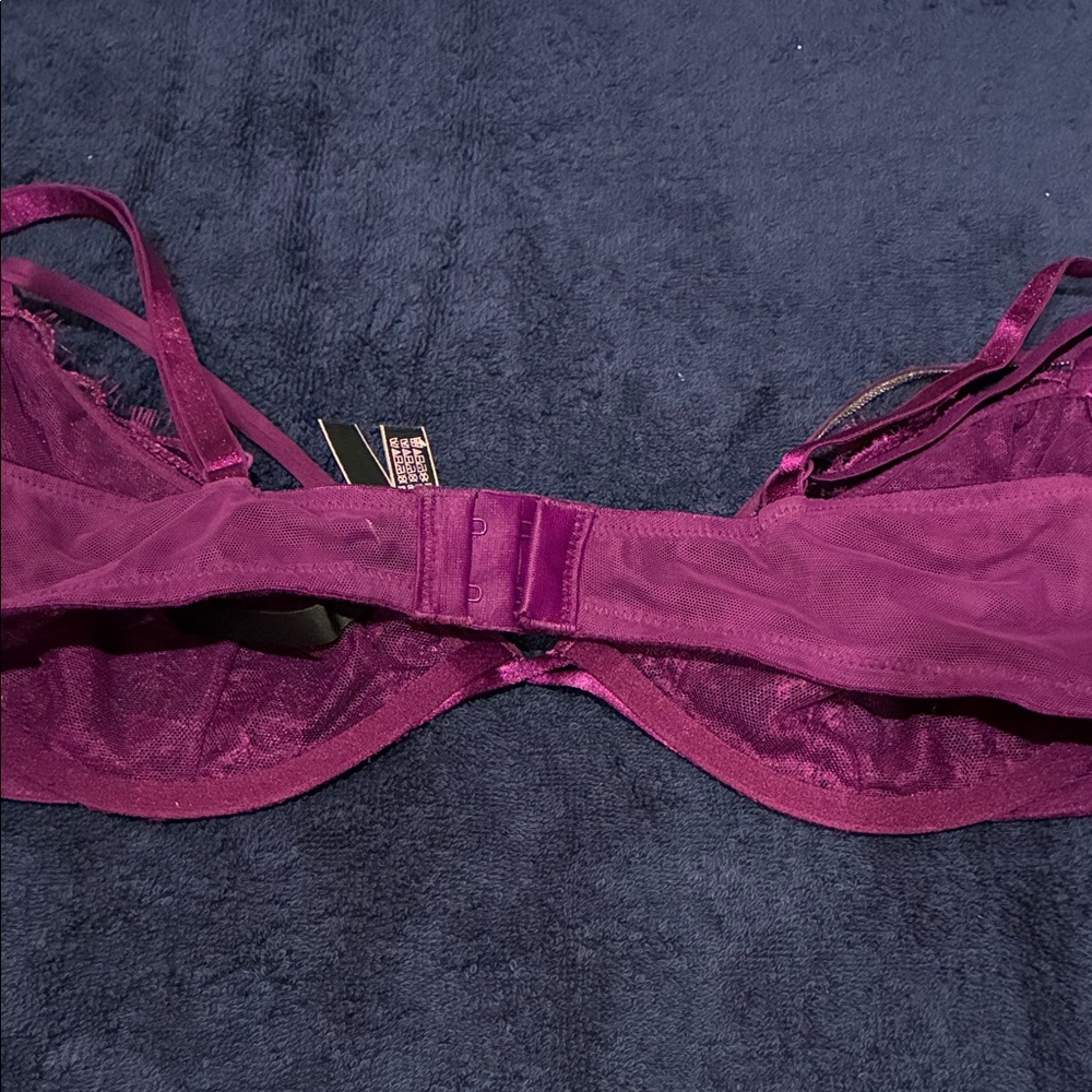 Victoria's Secret Deep Purple Lace Bra - Picture 4 of 5